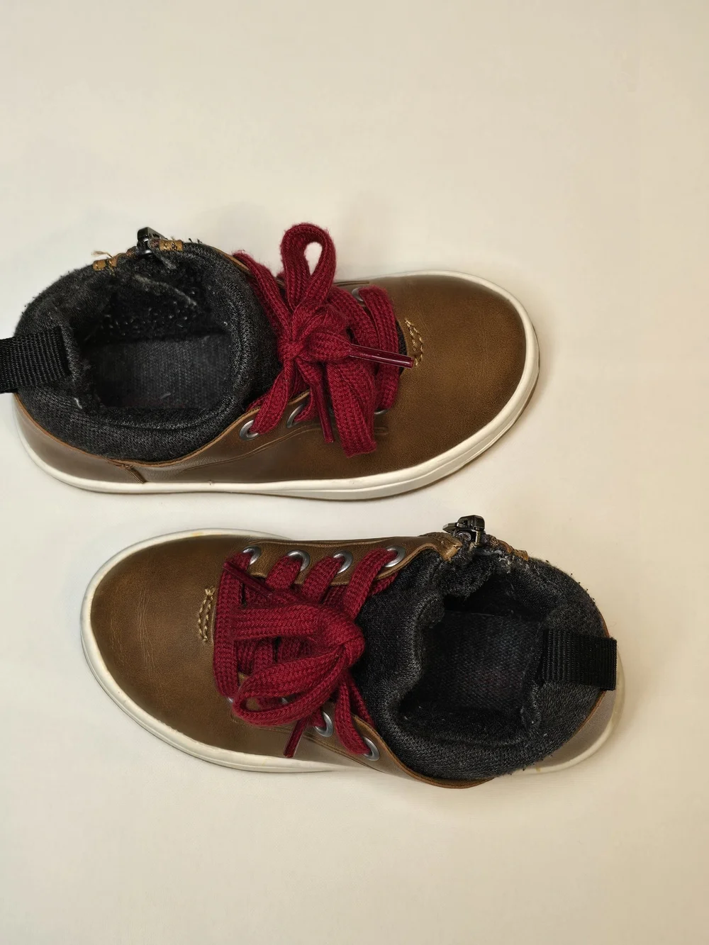 Kids Brown Leather-Look High-Top Sneakers with Red Laces